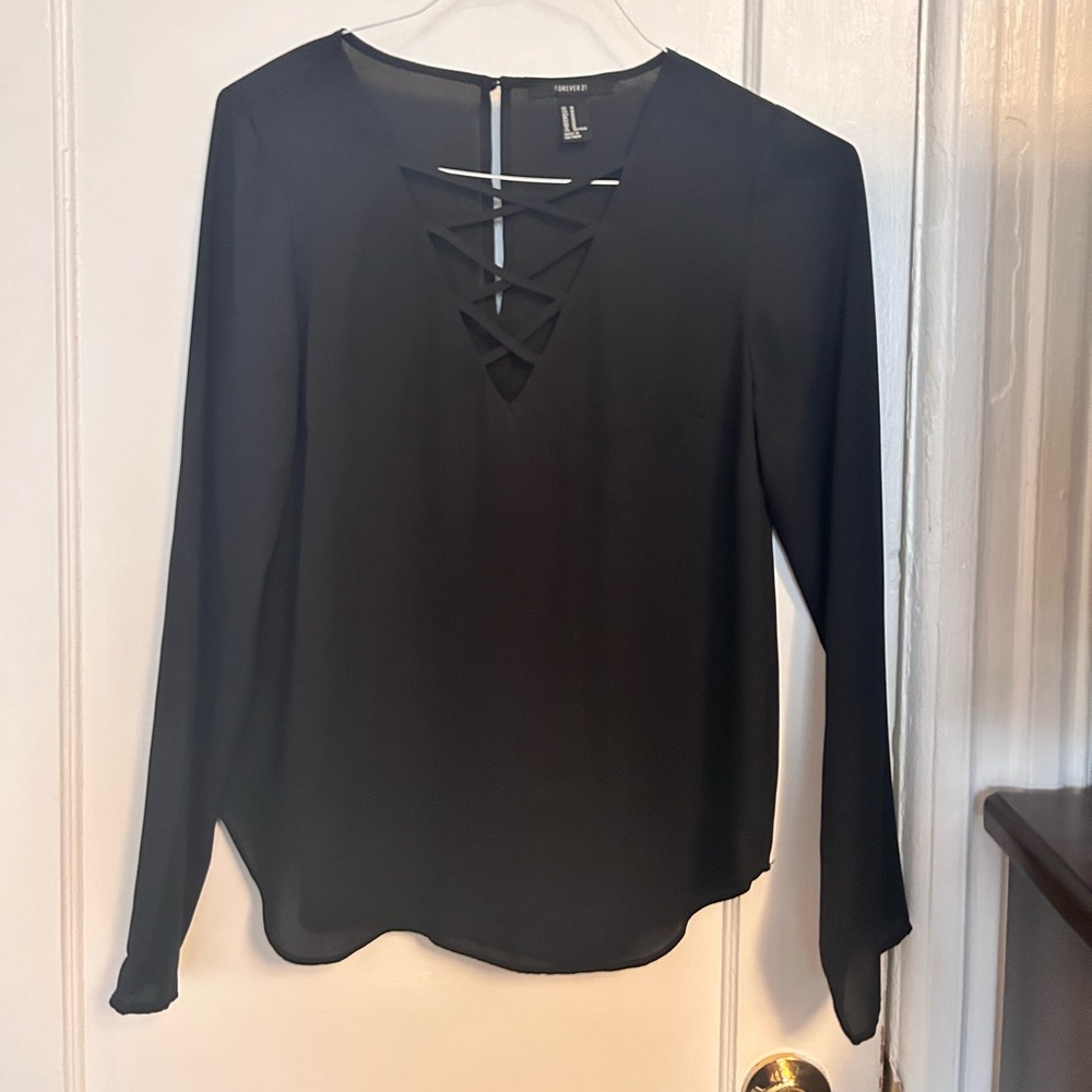Long sleeve blouse. Black. Size medium